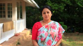 Mouna Raagam S01E05 Mallika Gets Worried Full Episode