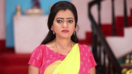 Nenjam Marapathillai S01E194 Sathya Wreaks Havoc Full Episode