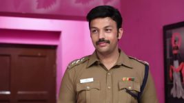 Nenjam Marapathillai S01E214 Vikram Plans a Trip Full Episode