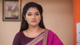 Nenjam Marapathillai S01E244 Saranya Longs for Vikram Full Episode