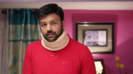 Nenjam Marapathillai S01E253 Saranya, Vikram Share a Talk Full Episode