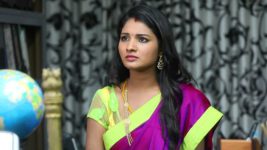 Nenjam Marapathillai S01E56 Saranya Saves Vikram Full Episode