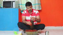 Nenjam Marapathillai S01E78 Vikram Takes up the Tasks Full Episode