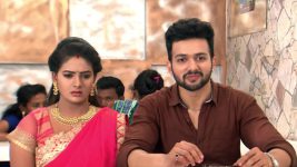 Pavitra Bandham S01E100 Vikram Supports Ganga Full Episode