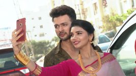 Pavitra Bandham S01E50 Prakruthi to Impress Vikram? Full Episode