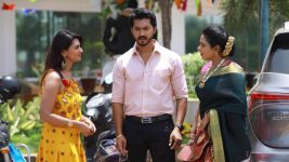 Raja Paarvai (vijay) S01E133 Banumati Saves Anand Full Episode