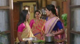 Sahkutumb Sahaparivar S01E180 Sarita Feels Embarrassed Full Episode