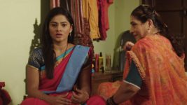 Sahkutumb Sahaparivar S01E354 Asha Scares Avni Full Episode