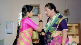 Sahkutumb Sahaparivar S01E96 Asha Manipulates Anju Full Episode