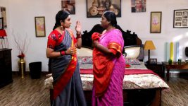 Senthoora Poove S01E297 Roja Is Tensed Full Episode