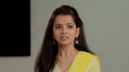 Shatada Prem Karave S01E23 Sayali Turns Lawyer Full Episode