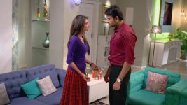 Shatada Prem Karave S01E23 Unmesh Slams Sayali Full Episode