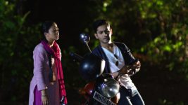 Sukh Mhanje Nakki Kay Asta S01E30 Jaydeep, Gauri Get Stranded Full Episode