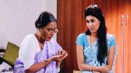 Swapnanchya Palikadal S01E13 Anvita Provokes Aaji Full Episode