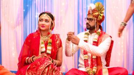 Thikpyanchi Rangoli S01E105 Shashank, Apurva Get Married Full Episode