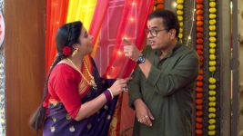 Thikpyanchi Rangoli S01E112 Vinayak Becomes Agitated Full Episode