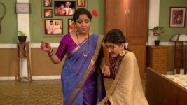 Thikpyanchi Rangoli S01E343 Aparna Learns about the Deal Full Episode