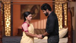 Velaikkaran (Star vijay) S01E249 Valli Gets Emotional Full Episode