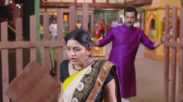 Aboli (star pravah) S01 E332 Ankush Shows Phulwa the Door