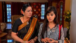 Ashwini Nakshatra S01E610 29th September 2015 Full Episode