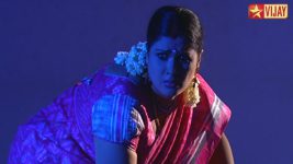 Deivam Thandha Veedu S07E23 Banu breaks in Full Episode