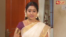 Deivam Thandha Veedu S08E04 Chitra senses Priya's plan Full Episode