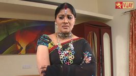 Deivam Thandha Veedu S08E07 Chitra tries to find the truth Full Episode