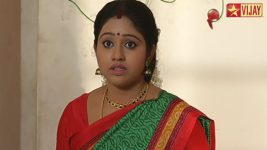 Deivam Thandha Veedu S09E10 The handkerchief stuns Priya Full Episode