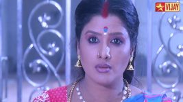 Deivam Thandha Veedu S11E13 Bhanumathy seeks forgiveness Full Episode