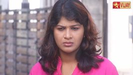 Deivam Thandha Veedu S11E19 Priya gets locked up Full Episode