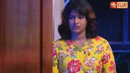 Deivam Thandha Veedu S15E06 Priya panics! Full Episode
