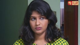 Deivam Thandha Veedu S19E33 Priya has Guests Full Episode