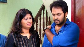 Deivam Thandha Veedu S19E38 Priya Back at Chakravarty House Full Episode