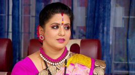 Deivam Thandha Veedu S20E01 Chitradevi's Peculiar Demand Full Episode