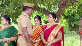 Deivam Thandha Veedu S20E05 Chakravartys are Investigated Full Episode