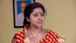 Deivam Thandha Veedu S20E13 Seeta's Trial Continues Full Episode