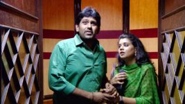 Deivam Thandha Veedu S20E52 Vanita, Ram Stuck In The Lift Full Episode