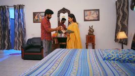 Idhayathai Thirudathey S01E157 30th October 2020 Full Episode