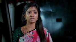 Idhayathai Thirudathey S01E222 8th December 2020 Full Episode