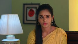 Idhayathai Thirudathey S01E562 18th June 2021 Full Episode