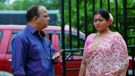 Idhayathai Thirudathey S01E594 28th June 2021 Full Episode