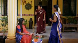 Idhayathai Thirudathey S01E79 29th July 2020 Full Episode