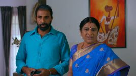 Idhayathai Thirudathey S01E823 20th October 2021 Full Episode