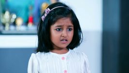 Idhayathai Thirudathey S01E900 14th December 2021 Full Episode