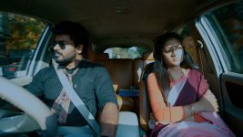 Idhayathai Thirudathey S01E925 30th December 2021 Full Episode