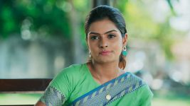 Idhayathai Thirudathey S01E982 5th February 2022 Full Episode