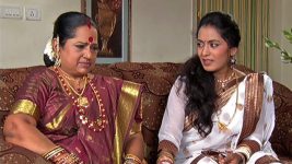 Lakshmi Baramma S01E194 11th October 2013 Full Episode