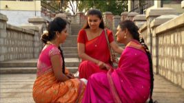 Lakshmi Baramma S01E355 11th April 2014 Full Episode