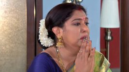 Lakshmi Kalyanam (Star Maa) S05E226 Rajeshwari in a Tough Spot Full Episode