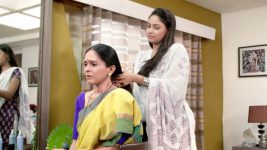 Lek Mazhi Ladki S04E21 Iravati, Meera Bond Full Episode